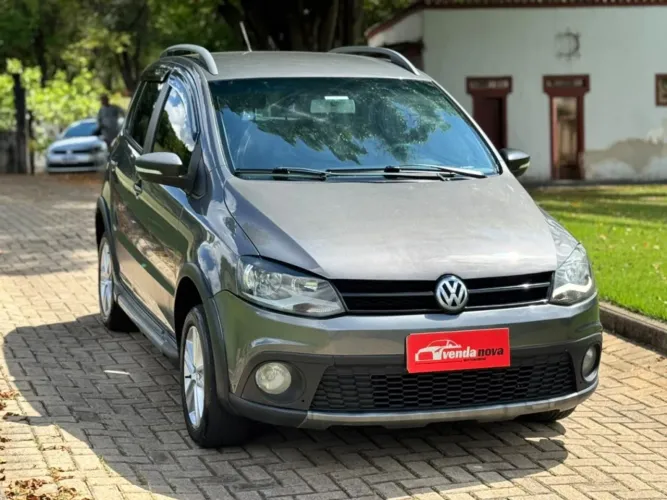 Volkswagen Crossfox 1.6 MI Total Flex 8V 5P 2012