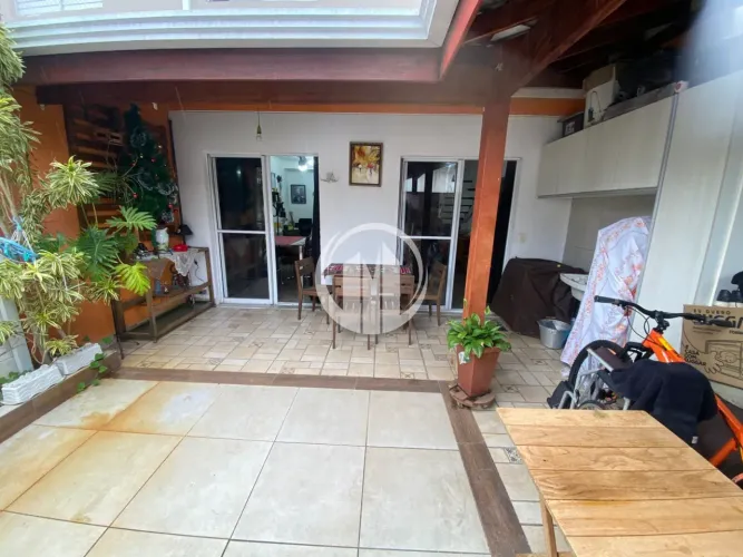 Casa à venda com 3 dormitórios sendo 1 suíte - Condomínio Vintage Club - Jundiaí