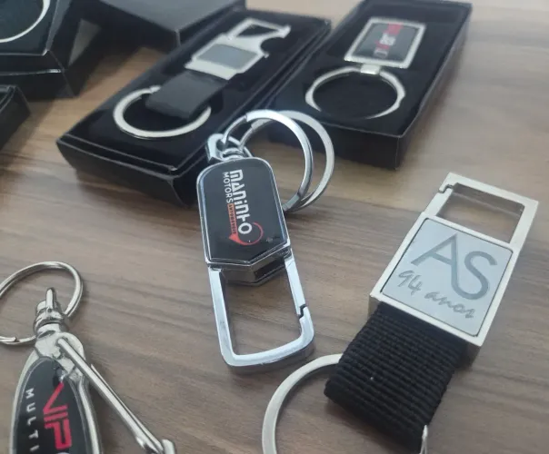 Chaveiros Personalizados com Logo | Empresas e Eventos