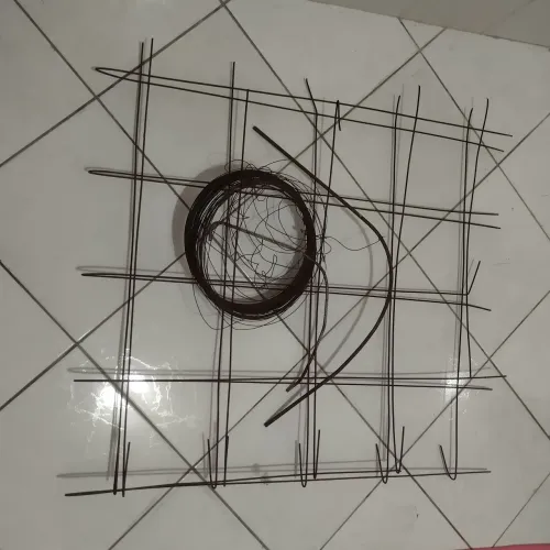 Esteira de Ferro (2m x 0,90m) + Meio Quilo de Arame Recozido<br><br>Descrição: