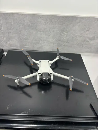 Drone Dji Mini 3 ( Excelente estado usado poucas vezes )