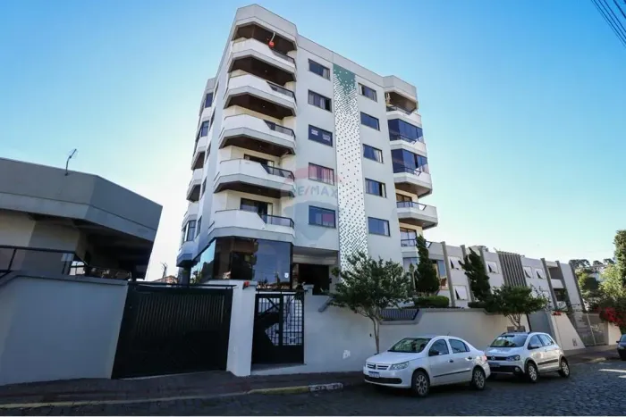 Apartamento à Venda no Bairro Centro