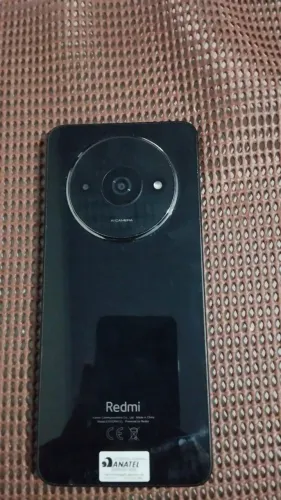 Celular semi-novo redmi A3 funcionando perfeitamente sem nenhuma marca de uso