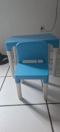 Mesa e cadeira infantil menino