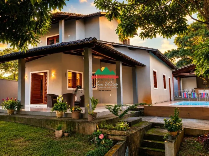 Casa com piscina a 500m do centro de Mulungu/CE