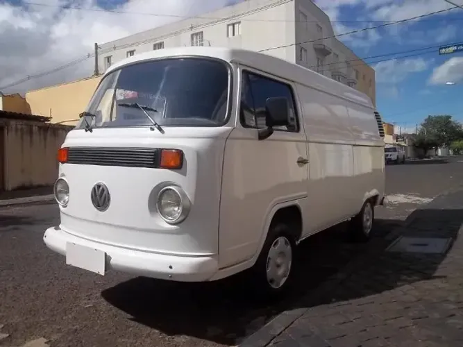 Volkswagen Kombi Furgão 2006