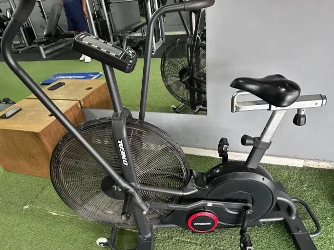 Bicicleta Ergométrica Profissional Com Resistência A Ar 