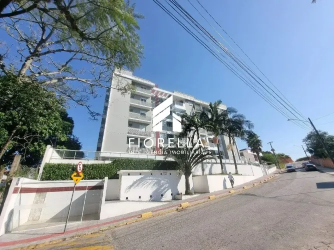Apartamento de 03 dormitórios, sendo 01 suíte, 95 m², à venda, Centro em São José-SC