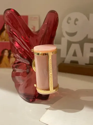 PERFUME LA BOMBA CAROLINA HERRERA semi novo 