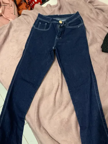 Calça jeans nunca usada por 20$