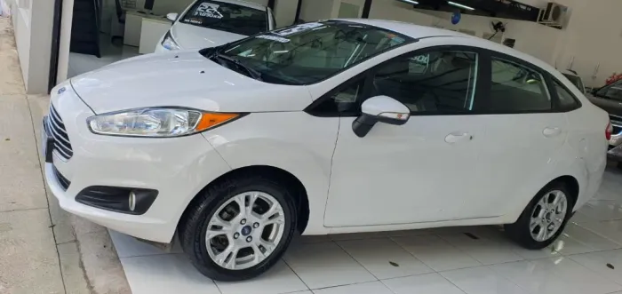 Ford Fiesta Sedan 1.6 16V Flex Aut. 2015