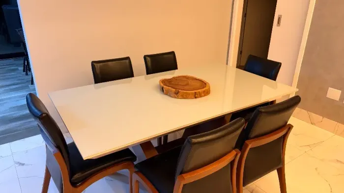 Mesa de jantar retangular