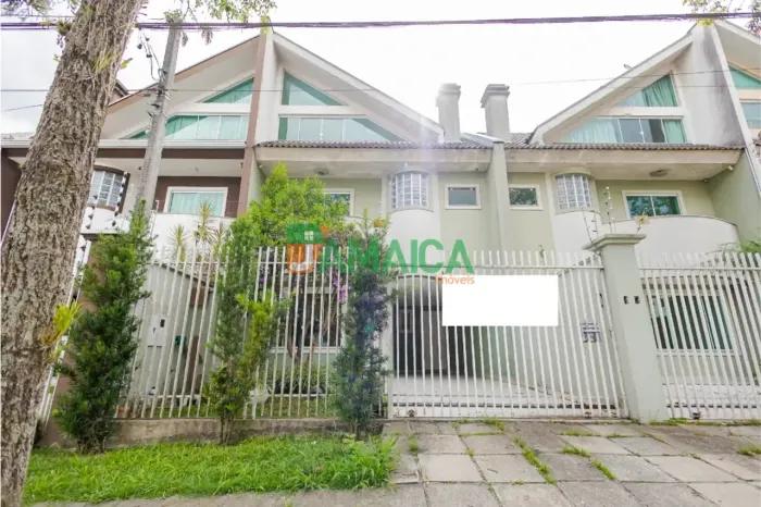 Sobrado para locação no Jardim das Américas de 190 m² com 03 quartos - Rua Professor Paulo