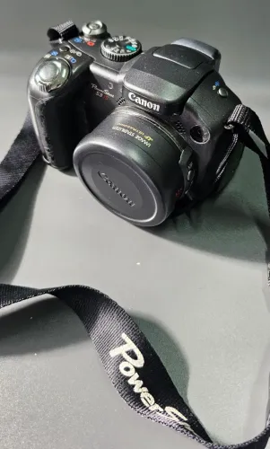 Canon PowerShot S3 IS 6MP Zoom 12x + Cartão 4GB + Manuais