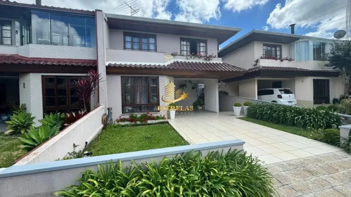 Excelente Sobrado à Venda em Curitiba-PR, Bairro Campina do Siqueira! 3 quartos, 1 suíte,