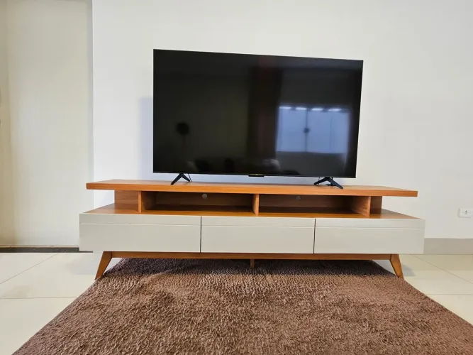 Rack TV até 85" com 3 gavetas e 2 prateleiras