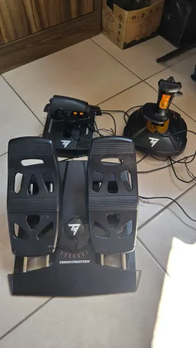 Kit manche pedais Thrustmaster T-16000M Flight Simulator