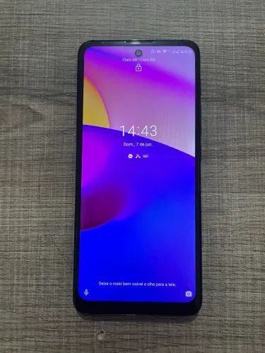 Vendo Moto E40 zero com caixa capinha e carregador 