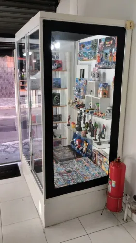 Vitrine 2 Portas de Parede