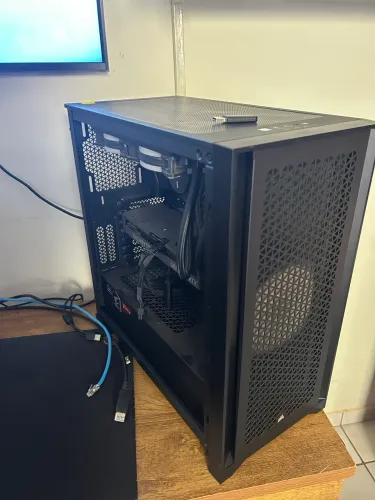 PC Gamer RTX 4060 Ti 8GB | Ryzen 7 5800X3D | 32GB