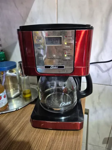 Cafeteira usada Oster programável vermelha 127V