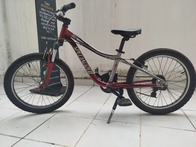 Bicicleta MTB infantil Specialized Hotrock 20