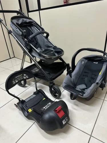 Carrinho de bebê com bebê conforto isofix safety1st (trio) muito novo!