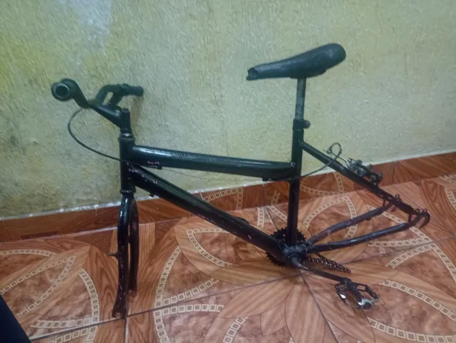 Quadro de aro 20 só falta as rodas