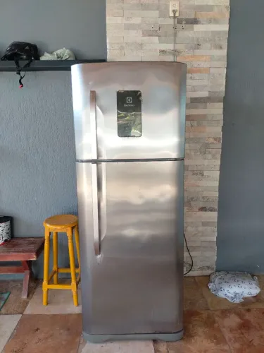 Geladeira Electrolux Frost Free.