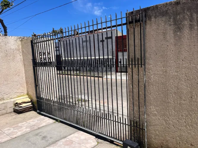 Vendo portão de ferro 