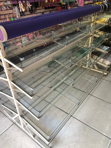 Gôndola para bijuteria 