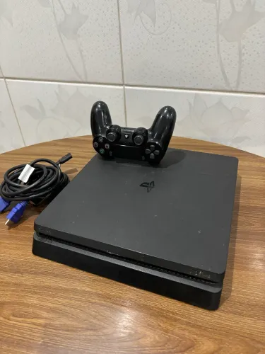 PlayStation 4 slim