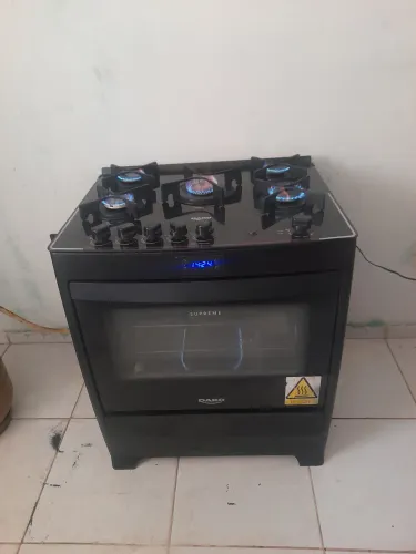 Vende-se fogão 5 bocas Dako mesa de vidro 