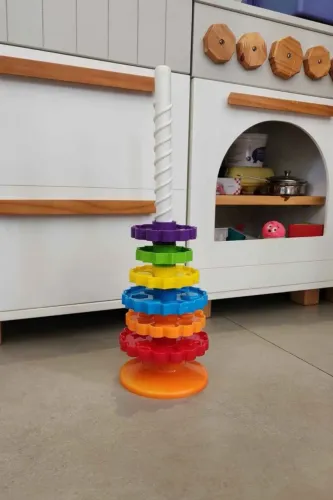 Brinquedo gira torre magico