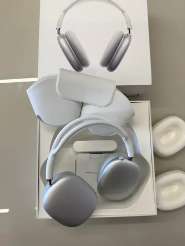 Apple AirPods Max - Prateado **NOVO***