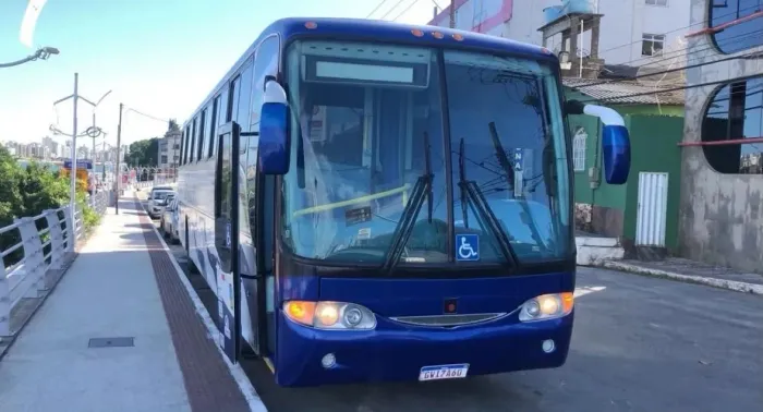 Vendo ônibus Skania Carroceria COMIL
