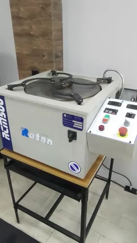 Laboratório de lapidação de placas hidráulicas