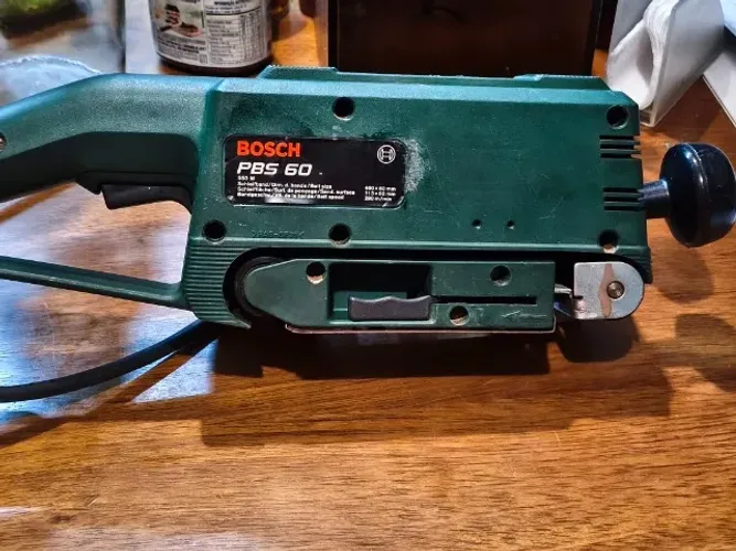 Lixadeira de Cinta Banda Bosch PBS 60 110V Fabricada na Suíça 400x60 550W