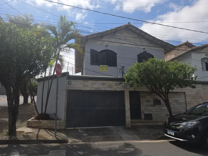 Casa muito boa bairro Planalto
