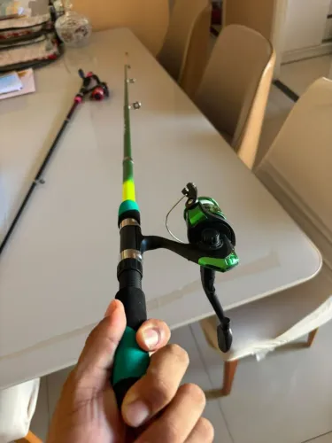 Vara de Pesca 1,8 m com Molinete