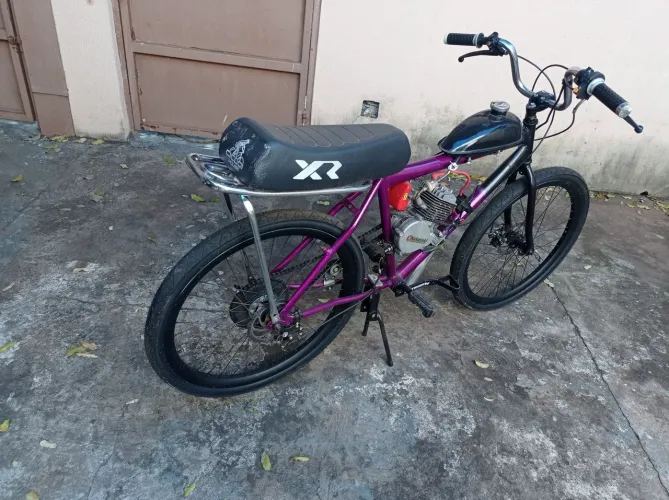 Bike motorizada semi nova
