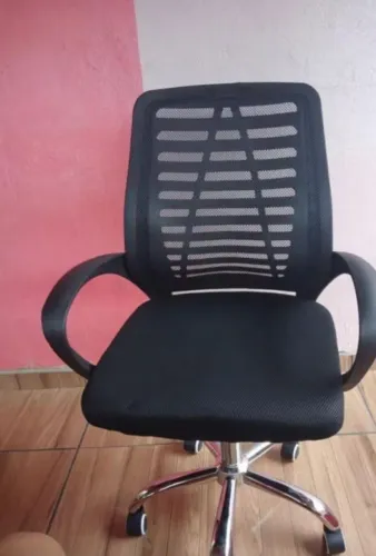 Cadeira Office Escritório Secretaria Giratória Diretor Preta Base Cromada Ergonomica