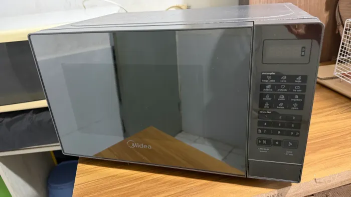 Micro-ondas Midea 20L - Excelente estado