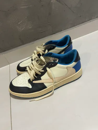Tênis nike Travis Scott Retro Low Fragment