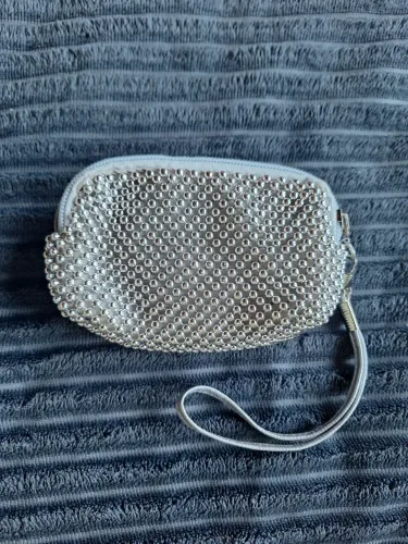 Bolsa de mão prateada