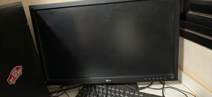 Computador completo! (Valor negociável e faço em 12x no cartão)