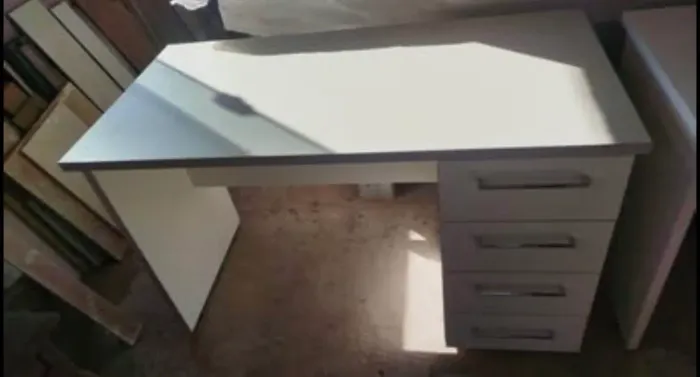 Vendo mesa escrivaninha