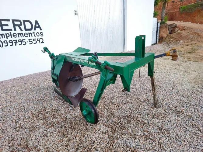Arrancadeira de batata para trator