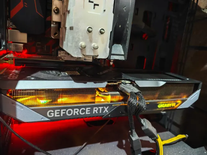 RTX 5070 GAMING OC 12GB RGB