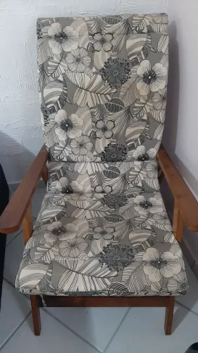 Par de cadeiras RIPADAS EM PERFEITO ESTADO - IMPECAVEIS